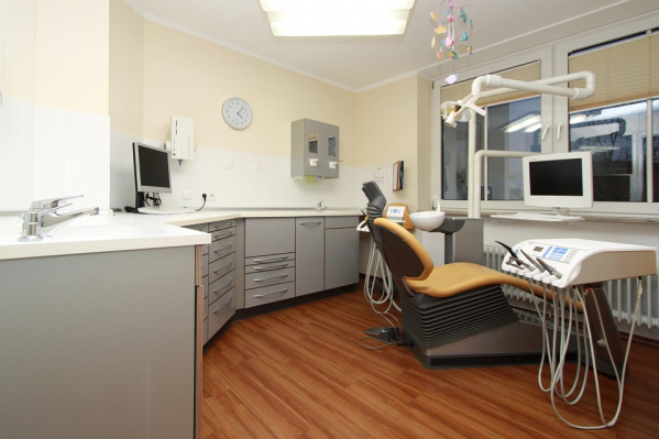 Zahnärzte Kirchheim Dres. Markert & Müller - Zahnmedizin und Oralchirurgie Dr. Markert & Dr. Müller - Kirchheim-Heimstetten